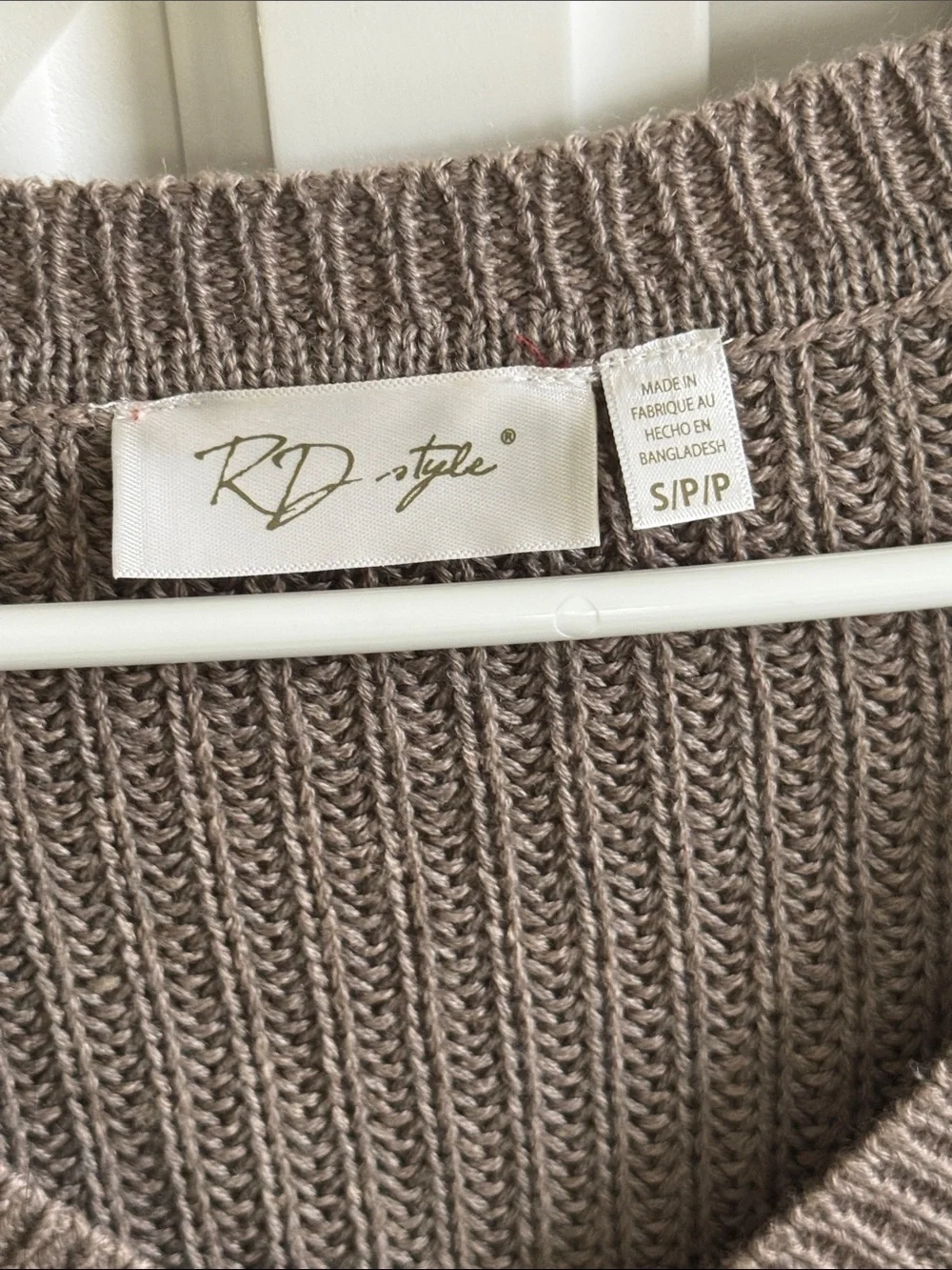 RD Style Taupe V-Neck Knit Sweater - Picture 4 of 7